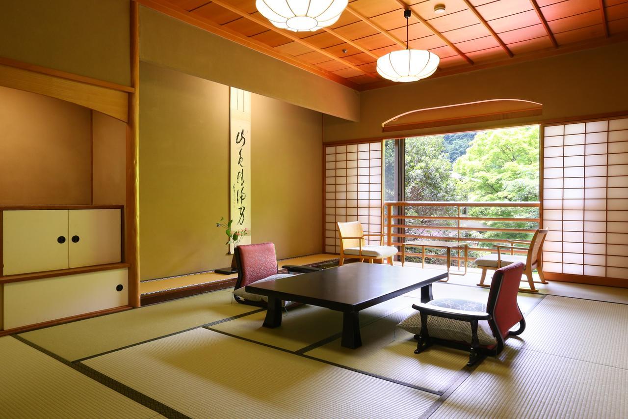 Oku Yugawara Tsubaki Hotel Exterior photo